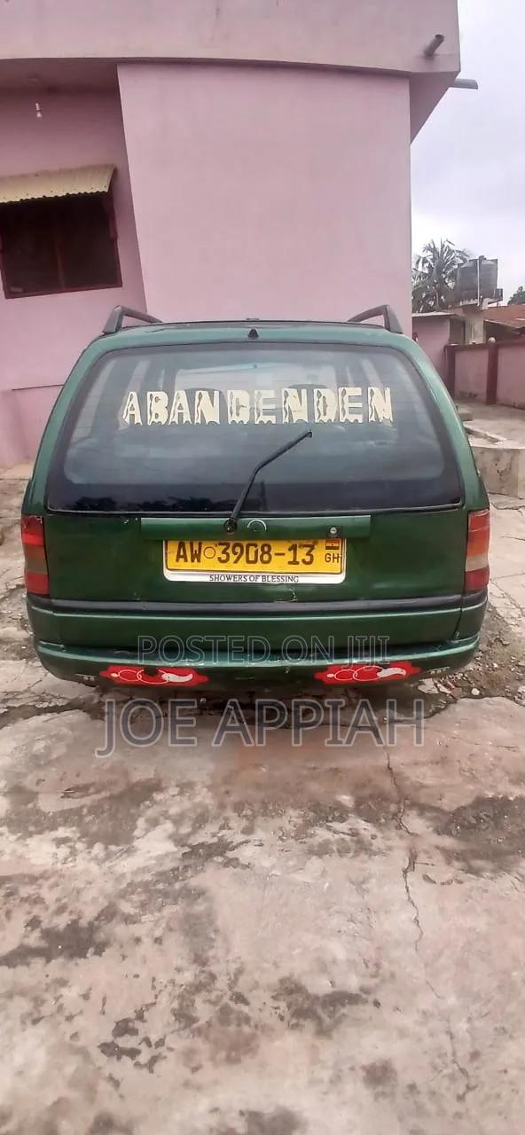 Opel Astra 1995 Green