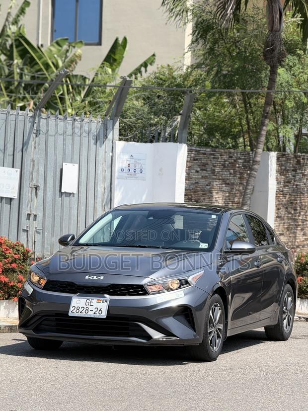 Kia Forte FE 2022 Gray