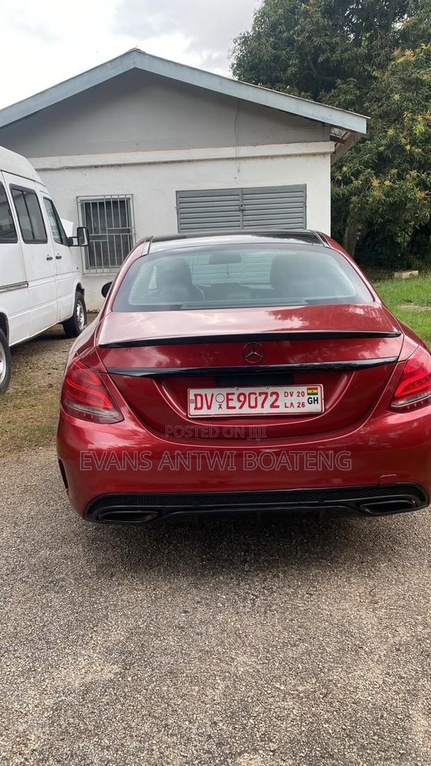 Mercedes-Benz C300 2017 Red