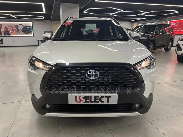 Toyota Corolla 2024 White
