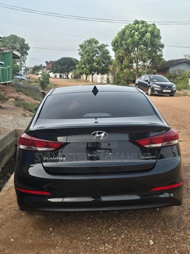 Hyundai Elantra Limited 2019 Black