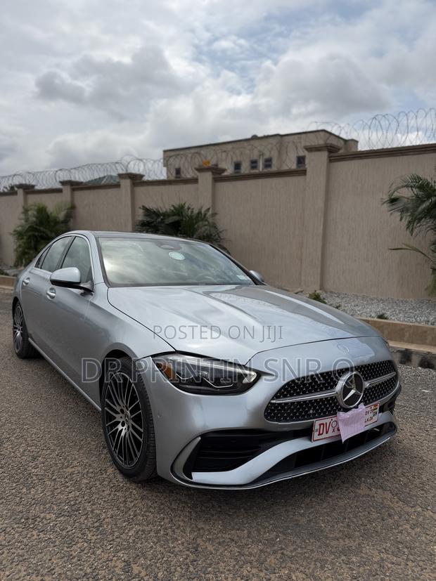 Mercedes-Benz C300 2024 Silver