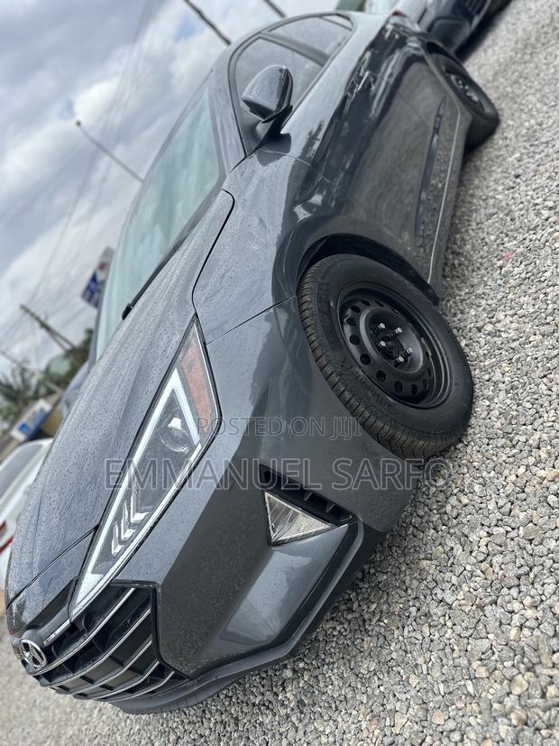 Hyundai Elantra Limited 2020 Gray
