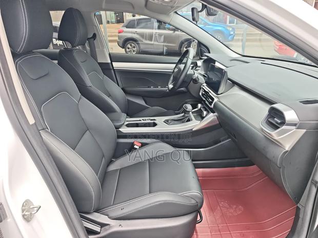 Geely Coolray 1.5 FWD 2024 White