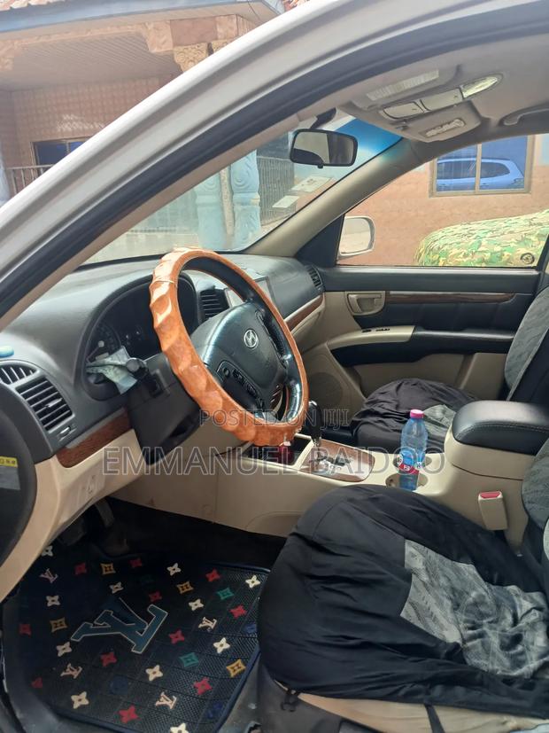 Hyundai Santa Fe 2011 Silver