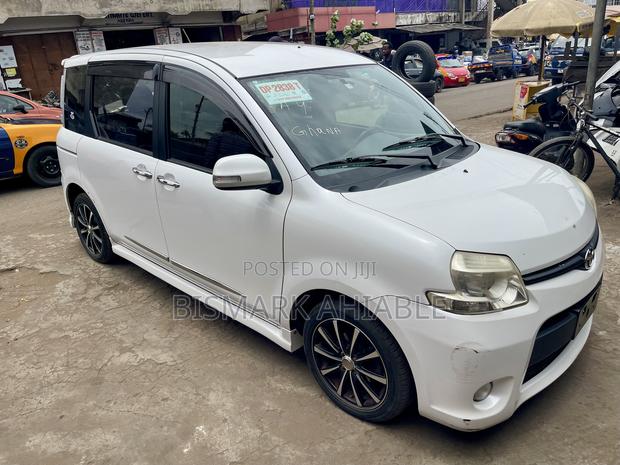 Toyota Sienta 1.5 AWD 2013 White