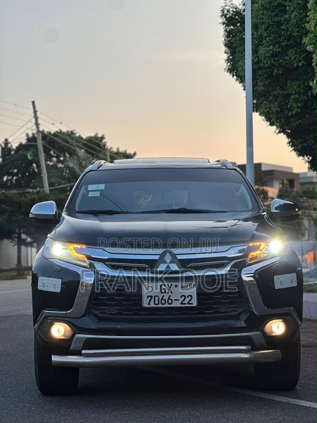 Mitsubishi Montero Sport 2017 Black