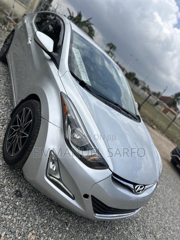 Hyundai Elantra Limited 4dr Sedan (1.8L 4cyl 6A) 2015 Gray
