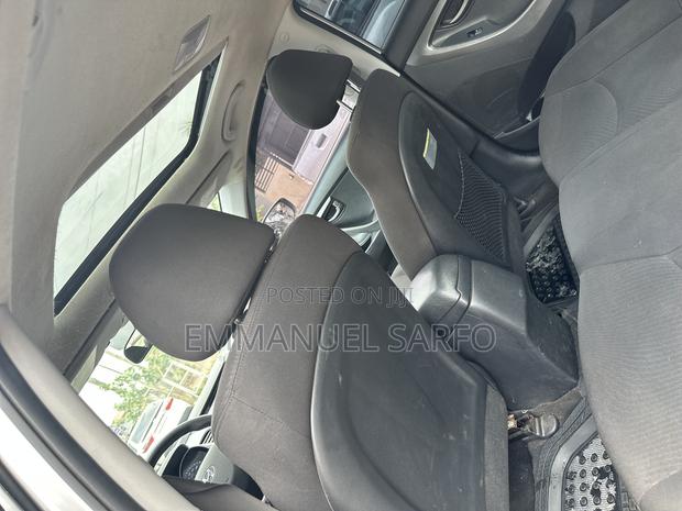 Hyundai Elantra Limited 4dr Sedan (1.8L 4cyl 6A) 2015 Gray