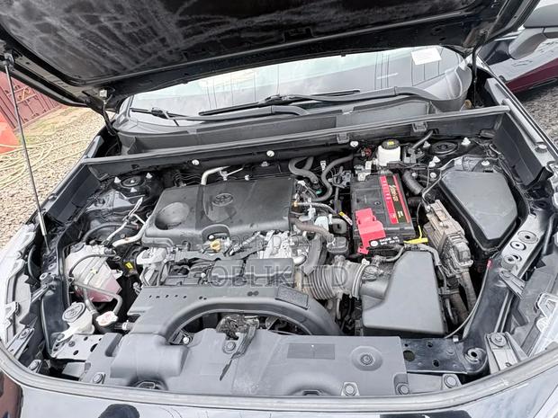 Toyota RAV4 LE 2021 Black