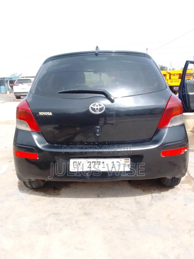 Toyota Vitz 1.3 AWD 5dr 2010 Black