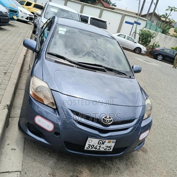 Toyota Yaris 2012 Blue