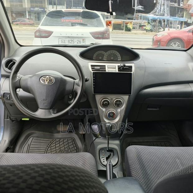 Toyota Yaris 2012 Blue