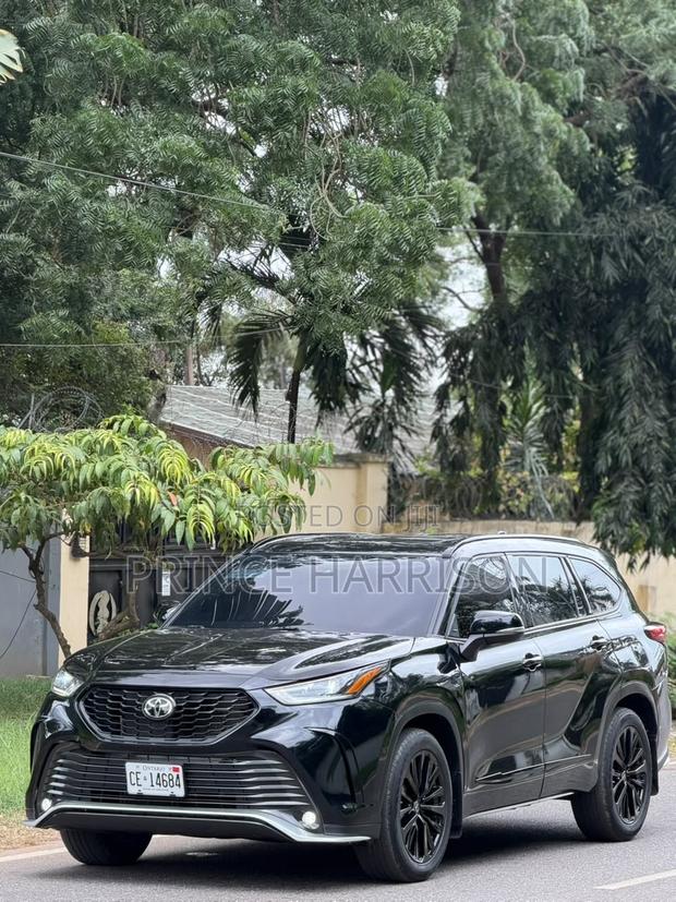 Toyota Highlander XSE AWD 2024 Black