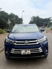Toyota Highlander XLE 4x4 V6 (3.5L 6cyl 8A) 2018 Blue for sale