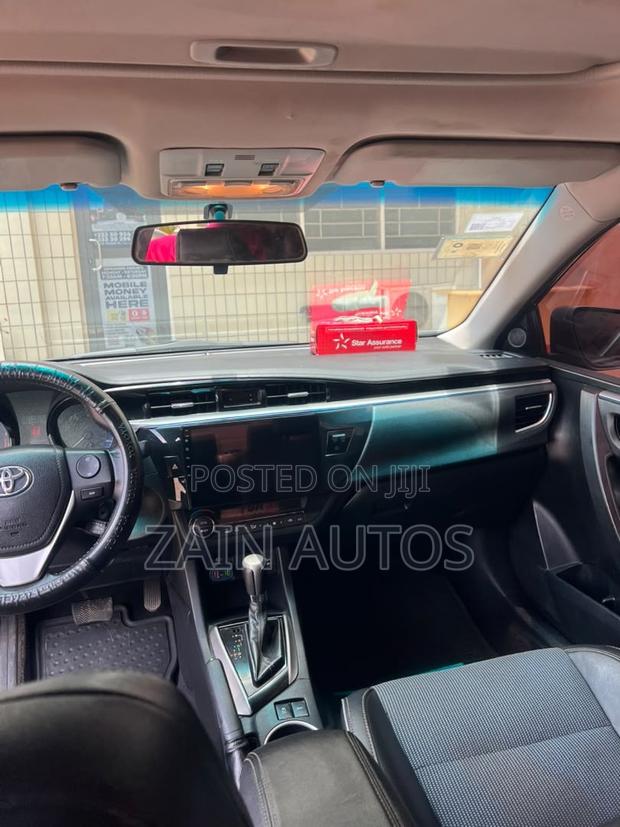 Toyota Corolla 2016 Blue