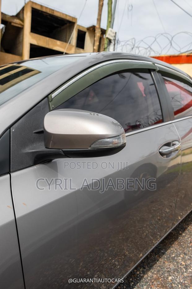 Toyota Corolla 2018 Silver