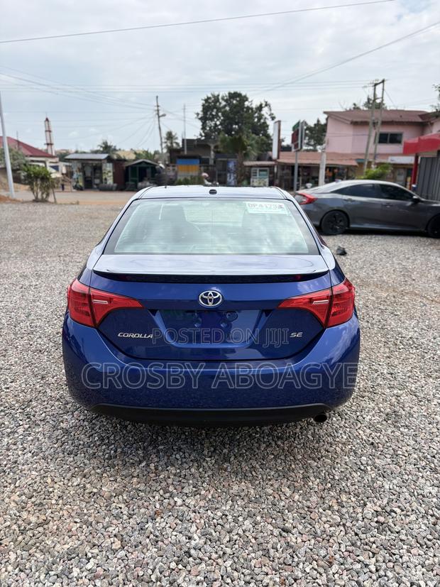 Toyota Corolla SE Special Edition 4dr Sedan (1.8L 4cyl CVT) 2017 Blue