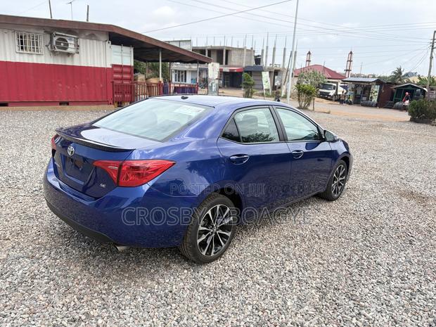 Toyota Corolla SE Special Edition 4dr Sedan (1.8L 4cyl CVT) 2017 Blue