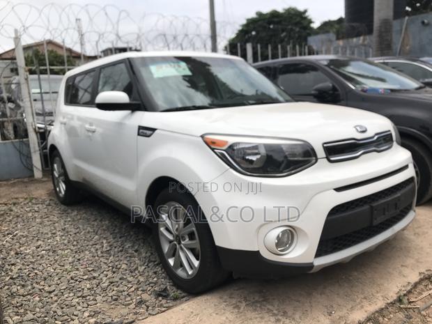 Kia Soul Hatchback 2019 White
