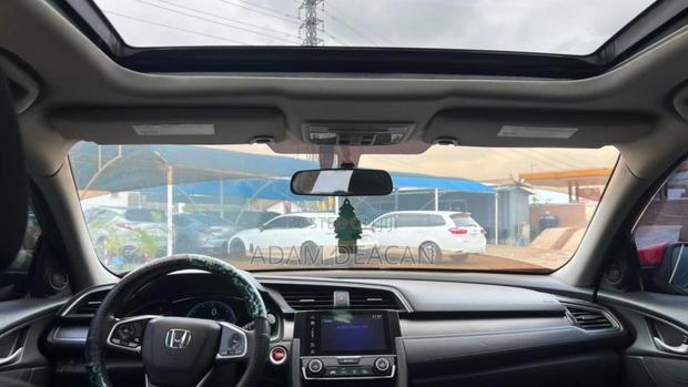 Honda Civic 2018 Green