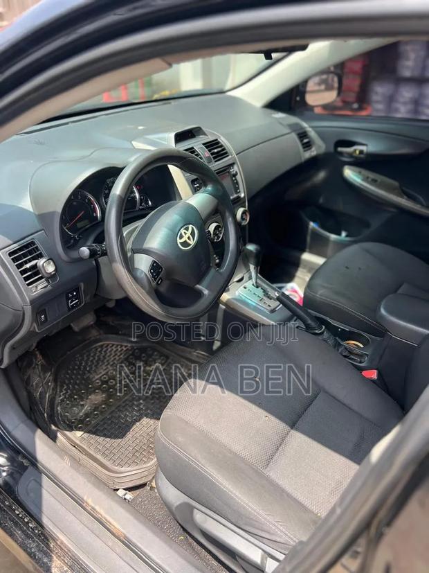 Toyota Corolla 2013 Black