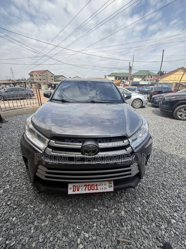Toyota Highlander Limited 2019 Gray