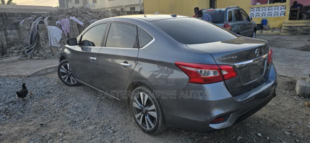 Nissan Sentra SV 2018 Gray
