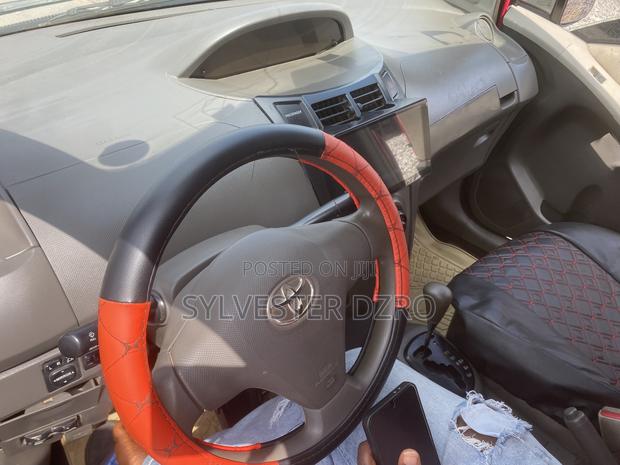 Toyota Vitz 2010 Red