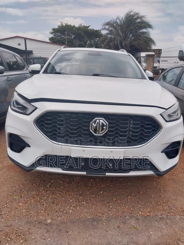 Car 2019 White