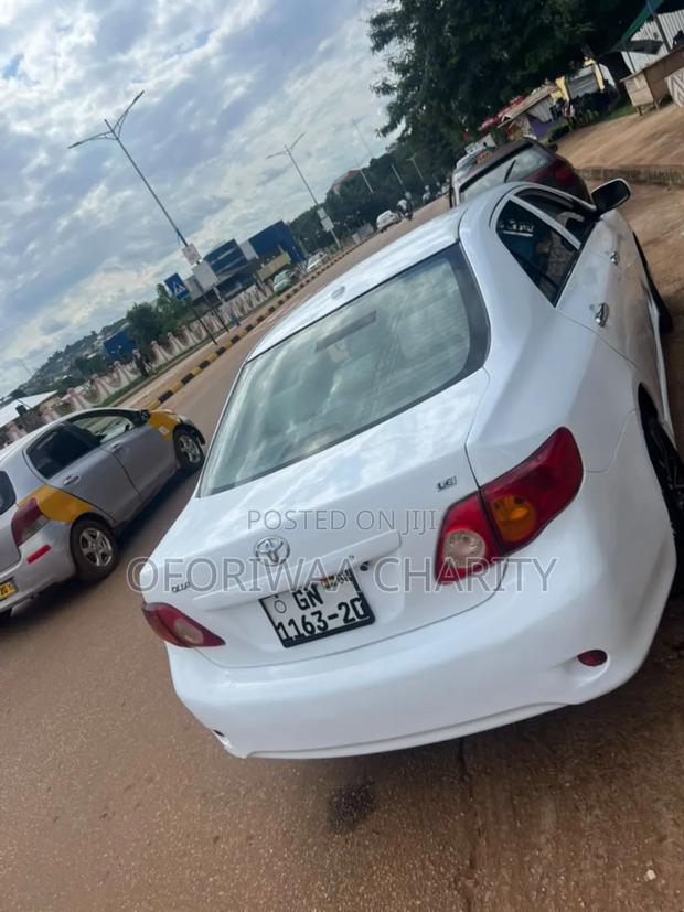 Toyota Corolla LE 4dr Sedan (1.8L 4cyl 4A) 2010 White