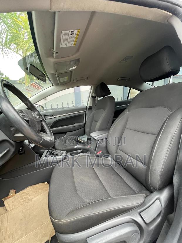 Hyundai Elantra SE 2019 White