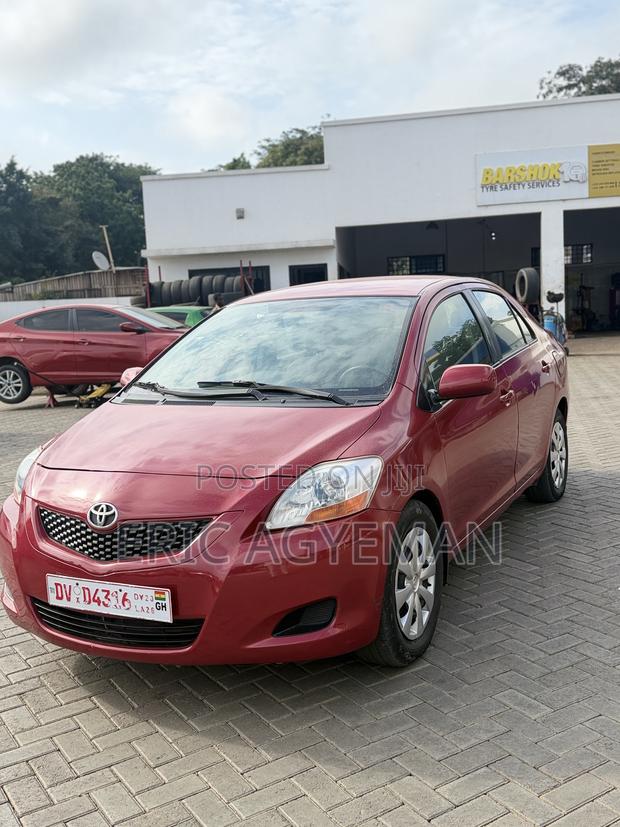 Toyota Yaris 2010 Red