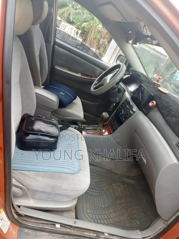 Toyota Corolla 2006 Orange