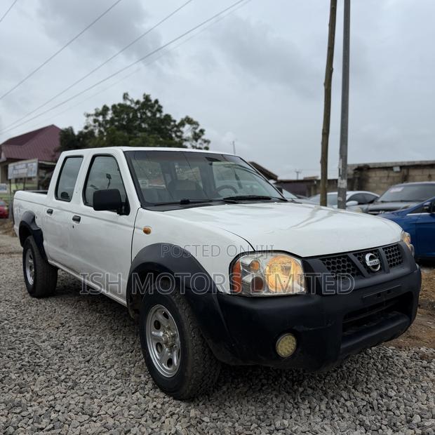 Nissan Hardbody 2000i 2006 White