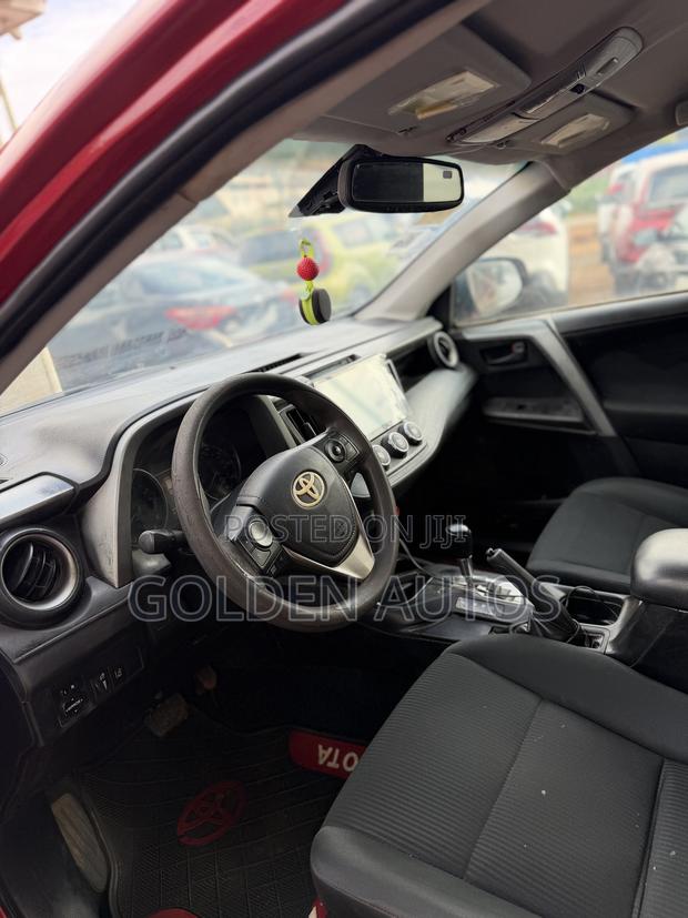 Toyota RAV4 LE AWD (2.5L 4cyl 6A) 2017 Red