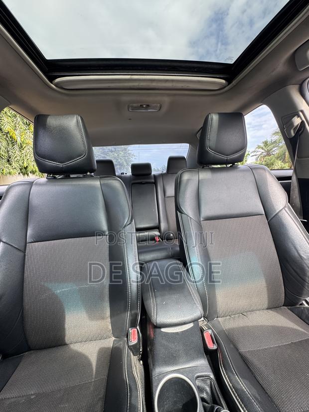 Toyota Corolla S 4dr Sedan (1.8L 4cyl CVT) 2015 Gray