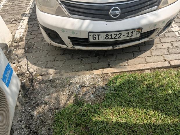 Nissan Tiida 2011 White