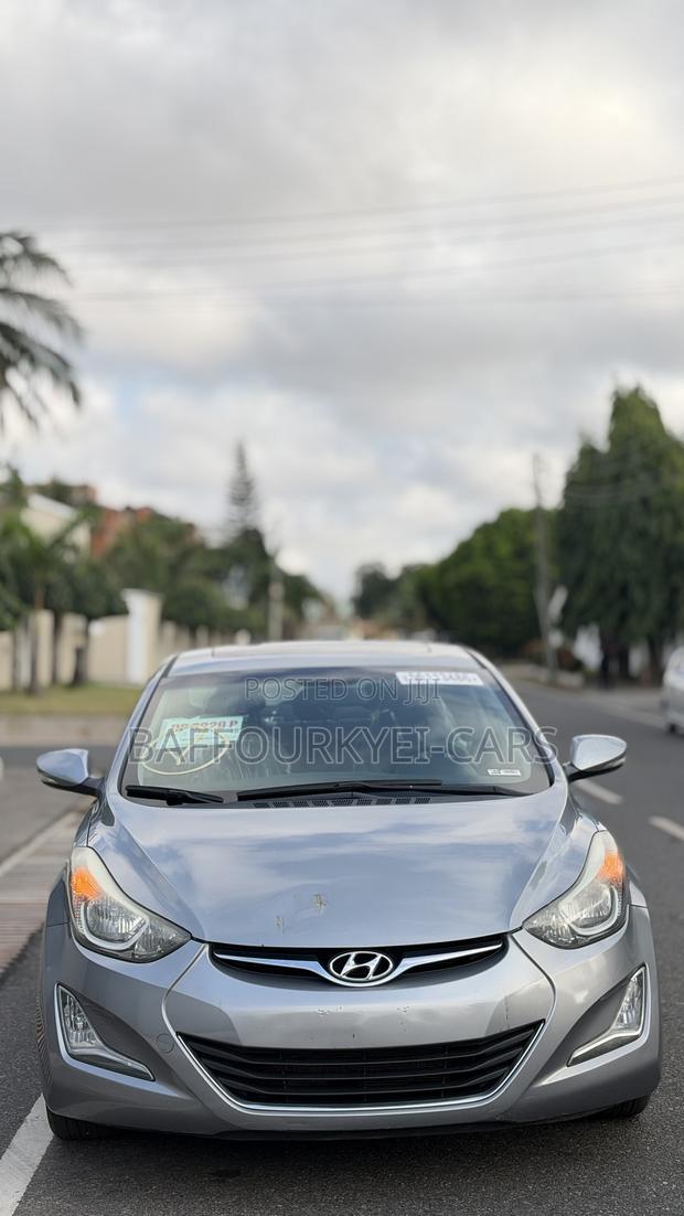 Hyundai Elantra SE Sedan FWD (1.8L 4cyl 6A) 2016 Gray