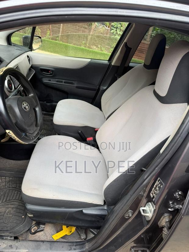 Toyota Vitz 2012 Gray