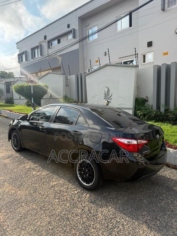 Toyota Corolla LE 4dr Sedan (1.8L 4cyl CVT) 2015 Black