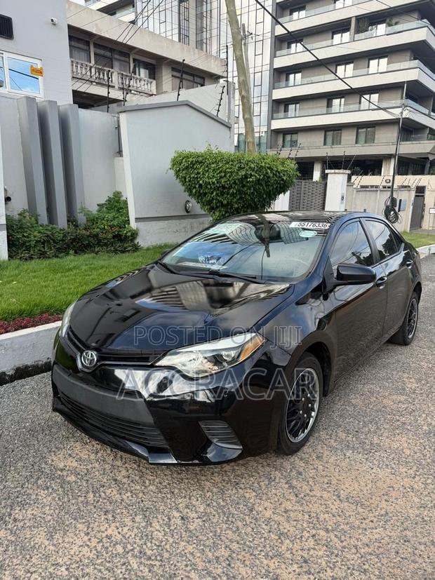 Toyota Corolla LE 4dr Sedan (1.8L 4cyl CVT) 2015 Black