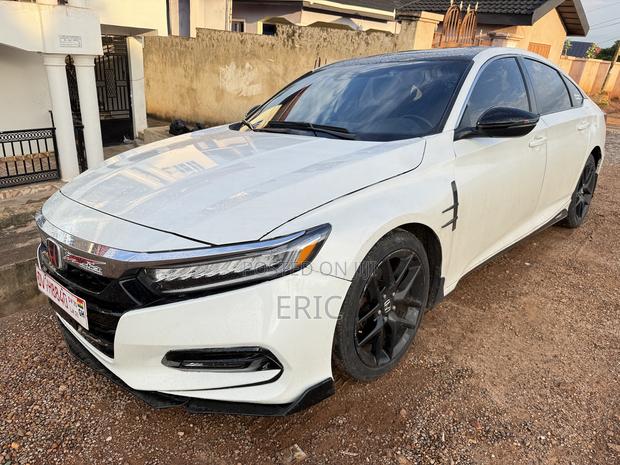 Honda Accord EX-L 2.0T 2018 White