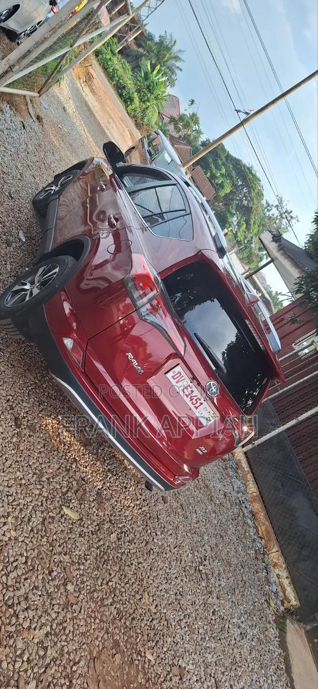 Toyota RAV4 2018 Red