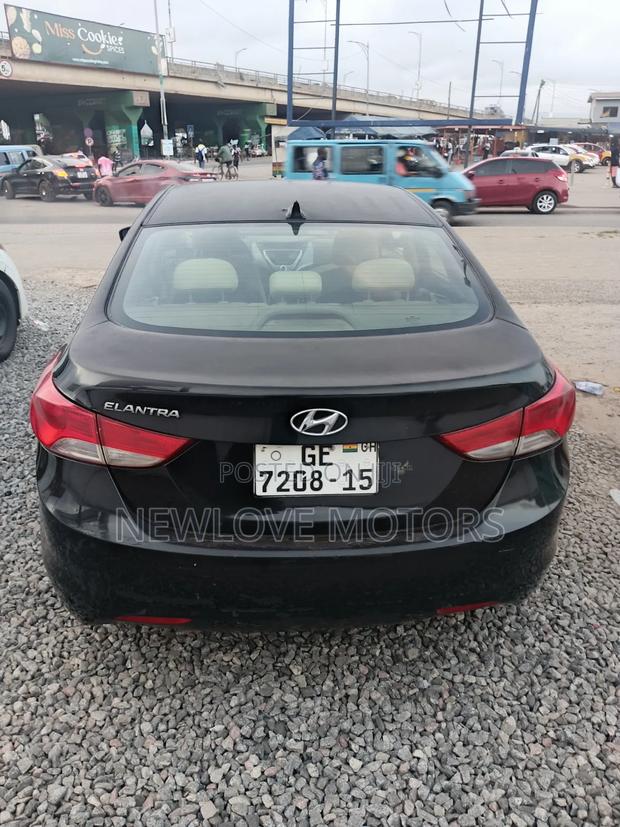 Hyundai Elantra Limited Sedan FWD (1.8L 4cyl 6A) 2013 Black