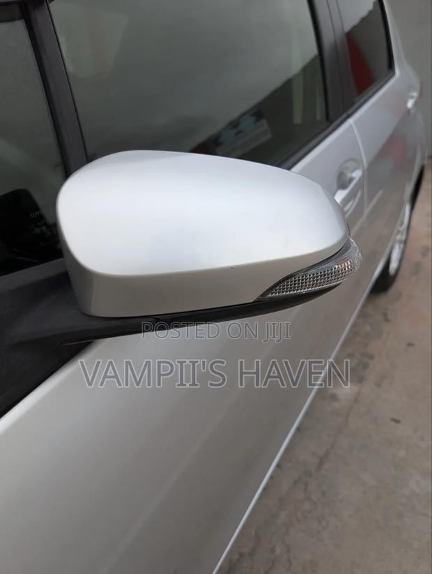 Toyota Vitz 2018 Silver