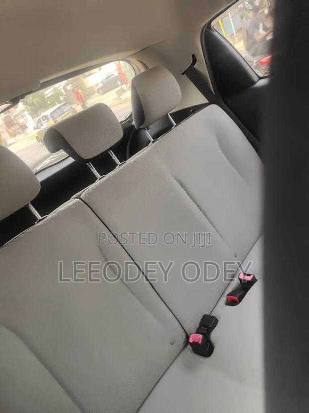 Toyota Vitz 1.3 AWD 5dr 2013 Silver