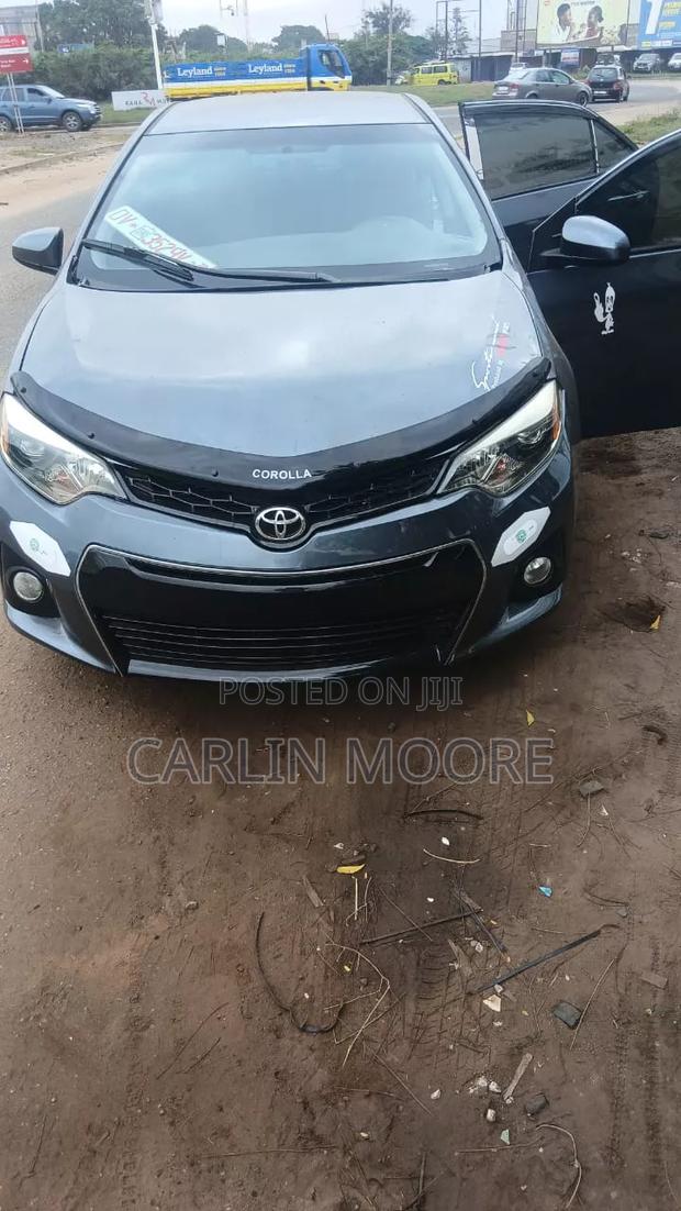 Toyota Corolla 2015 Blue