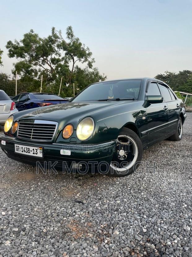 Mercedes-Benz E240 1999 Green