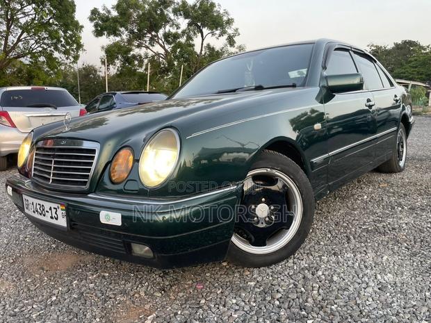 Mercedes-Benz E240 1999 Green